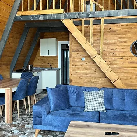 Chalet Kartal Tepesi Bungalov&restaurant