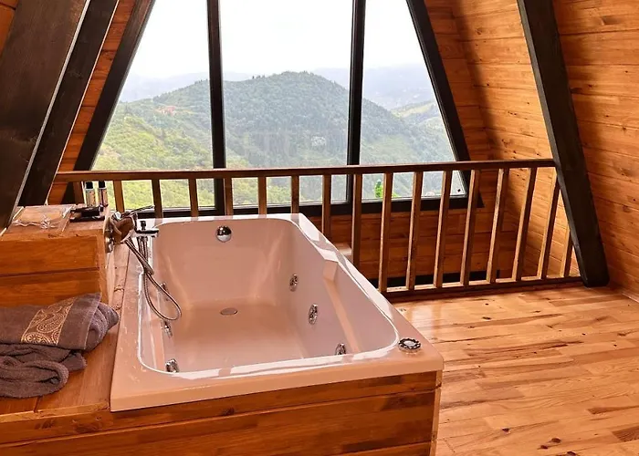 Kartal Tepesi & Restaurant * 트라존