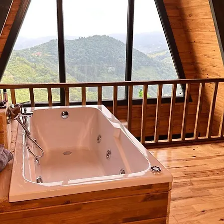 Kartal Tepesi Bungalov&restaurant * Trabzon